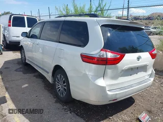 2018 Toyota Sienna XLE Auto Access Seat with VIN 5TDYZ3DC0JS928646, listed as a IAAI auction lot 40179964 with 124,350 mi miles and . Bid and sale history available at DreamBid. Image 3.