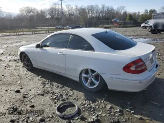 2005 Mercedes-Benz CLK 320 z VIN WDBTJ65J95F148455, wystawiony jako Copart lot #46661625 z przebiegiem 172 524 mil mil oraz Szkody całkowita. Historia ofert i sprzedaży dostępna na DreamBid. Obrazek 2.