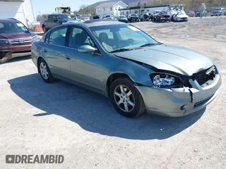 2006 Nissan Altima 2.5 S with VIN 1N4AL11D16C152112, listed as a IAAI auction lot 42048500 with 166,384 mi miles. Bid and sale history available at carsss.com. Image 1.