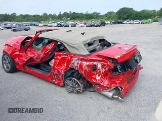 2013 Ford Mustang V6 с VIN 1ZVBP8EM9D5239745, выставлен на аукционе IAAI как лот 27432615 с пробегом Не указан миль и . История ставок и продаж доступна на DreamBid. Изображение 3.