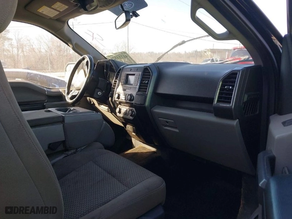 2018 Ford F-150 XL with VIN 1FTFX1E54JFB12847, listed as a IAAI auction lot 41733325 with 162,546 mi miles. Bid and sale history available at carsss.com. Image 5.
