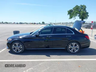 2018 Mercedes-Benz C 300 z VIN 55SWF4JB9JU250869, wystawiony jako IAAI lot #41990855 z przebiegiem 54 938 mil mil oraz . Historia ofert i sprzedaży dostępna na DreamBid. Obrazek 14.