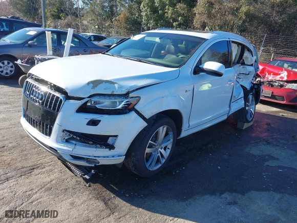 2014 Audi Q7 3.0T Premium Plus with VIN WA1LGAFE8ED019231, listed as a IAAI auction lot 41713529 with 126,147 mi miles. Bid and sale history available at carsss.com. Image 20.