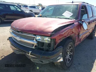 2006 Chevrolet Suburban LS w/1WT with VIN 1GNEC16Z66J170138, listed as a IAAI auction lot 41712685 with 240,643 mi miles. Bid and sale history available at carsss.com. Image 6.
