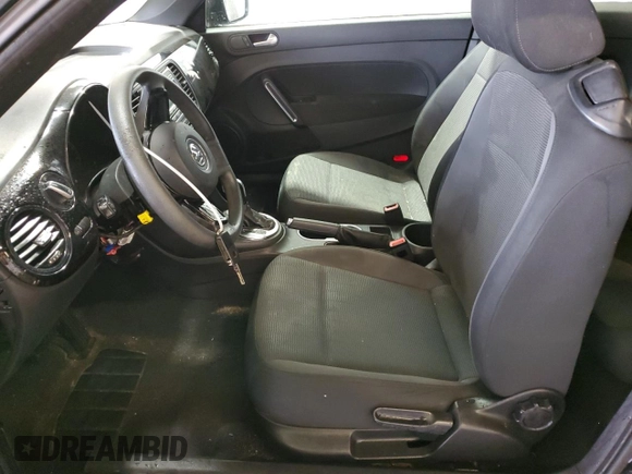 2012 Volkswagen Beetle Entry с VIN 3VWFP7AT2CM645108, выставлен на аукционе Copart как лот 57200665 с пробегом 190 185 миль миль и Списание • Salvage title. История ставок и продаж доступна на DreamBid. Изображение 7.