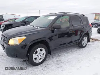 2007 Toyota RAV4 with VIN JTMBD33V276052548, listed as a IAAI auction lot 41355419 with 181,165 mi miles. Bid and sale history available at carsss.com. Image 2.
