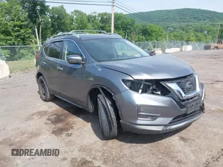 2019 Nissan Rogue SV with VIN JN8AT2MVXKW379512, listed as a IAAI auction lot 39550823 with 72,227 mi miles. Bid and sale history available at carsss.com. Image 1.
