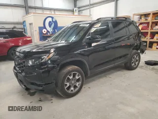 2023 Honda Passport TrailSport with VIN 5FNYF8H62PB005205, listed as a Copart auction lot 41904255 with 35,828 mi miles and Salvage Title. Bid and sale history available at carsss.com. Image 1.