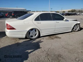 2002 Mercedes-Benz S-Class 4.3L with VIN WDBNG70J42A284800, listed as a Copart auction lot 87298664 with 186,866 mi miles and Salvage Title. Bid and sale history available at carsss.com. Image 3.