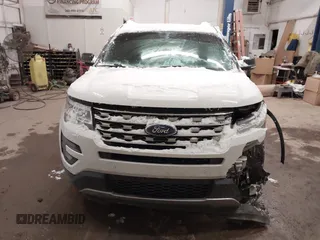 2017 Ford Explorer XLT with VIN 1FM5K7D8XHGC60896, listed as a IAAI auction lot 41409272 with 111,545 mi miles and . Bid and sale history available at carsss.com. Image 12.