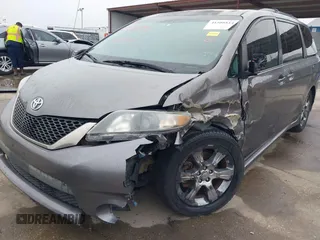 2012 Toyota Sienna SE with VIN 5TDXK3DC3CS176184, listed as a IAAI auction lot 41508814 with 162,052 mi miles. Bid and sale history available at carsss.com. Image 6.