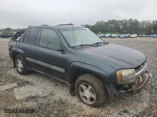2004 Chevrolet TrailBlazer LT with VIN 1GNDS13S942361968, listed as a Copart auction lot 74800744 with 239,655 mi miles and Salvage Title. Bid and sale history available at carsss.com. Image 4.