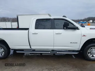2019 Ram 2500 Big Horn with VIN 3C6UR5JL5KG703032, listed as a IAAI auction lot 41700190 with 90,215 mi miles. Bid and sale history available at carsss.com. Image 13.