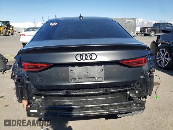 2024 Audi A3 Premium z VIN WAUAUDGYXRA042434, wystawiony jako Copart lot #47399065 z przebiegiem 9378 mil mil oraz Szkoda całkowita • Salvage title. Historia ofert i sprzedaży dostępna na DreamBid. Obrazek 6.