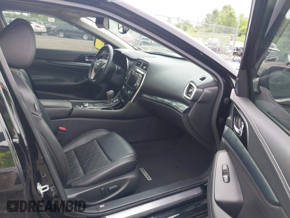 2021 Nissan Maxima Platinum with VIN 1N4AA6FVXMC516268, listed as a IAAI auction lot 42591233 with 138,647 mi miles and . Bid and sale history available at DreamBid. Image 5.