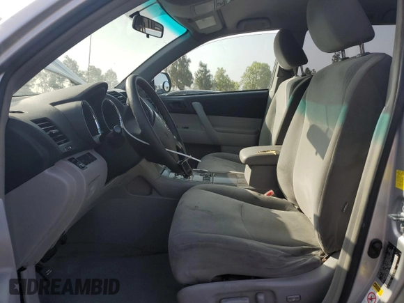 2010 Toyota Highlander with VIN 5TDZK3EH2AS017415, listed as a Copart auction lot 60332305 with 289,682 mi miles and Salvage title. Bid and sale history available at DreamBid. Image 7.