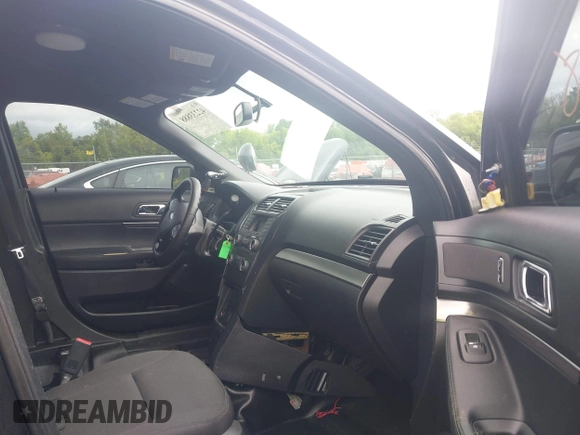 2017 Ford Police Interceptor Utility with VIN 1FM5K8ARXHGD57454, listed as a IAAI auction lot 42233888 with 121,244 mi miles and . Bid and sale history available at DreamBid. Image 5.