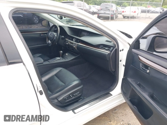 2013 Lexus ES 250 с VIN JTHBK1GG5D2060358, выставлен на аукционе IAAI как лот 42337727 с пробегом 140 768 миль миль и . История ставок и продаж доступна на DreamBid. Изображение 5.