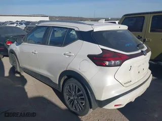 2021 Nissan Kicks SV with VIN 3N1CP5CV4ML493657, listed as a IAAI auction lot 41857883 with 258,207 mi miles. Bid and sale history available at carsss.com. Image 3.