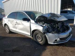 2015 Volkswagen Jetta SE z VIN 3VWD17AJ6FM257858, wystawiony jako IAAI lot #41007963 z przebiegiem 165 064 mil mil oraz . Historia ofert i sprzedaży dostępna na DreamBid. Obrazek 1.