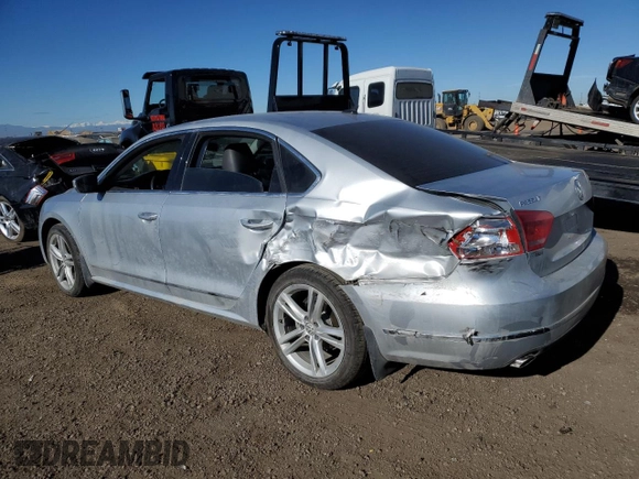 2015 Volkswagen Passat SEL Premium z VIN 1VWCV7A30FC093090, wystawiony jako Copart lot #88577655 z przebiegiem 63 000 mil mil oraz Szkoda całkowita • Salvage title. Historia ofert i sprzedaży dostępna na DreamBid. Obrazek 2.