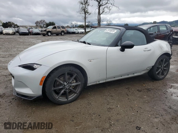 2016 Mazda MX-5 Miata Club z VIN JM1NDAC79G0107454, wystawiony jako Copart lot #47976975 z przebiegiem 47 362 mil mil oraz Szkoda całkowita • Salvage title. Historia ofert i sprzedaży dostępna na DreamBid. Obrazek 1.