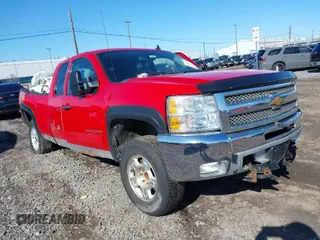 2012 Chevrolet Silverado 1500 LT with VIN 1GCRKSE75CZ138460, listed as a IAAI auction lot 42065032 with 1 mi miles. Bid and sale history available at carsss.com. Image 1.
