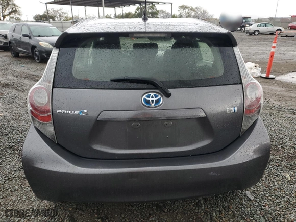 2013 Toyota Prius c One with VIN JTDKDTB31D1552208, listed as a Copart auction lot 47823395 with 177,707 mi miles and Salvage Title. Bid and sale history available at carsss.com. Image 6.