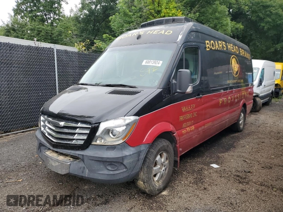 2014 Freightliner Sprinter z VIN WDYPE8DC6E5892935, wystawiony jako Copart lot #68813924 z przebiegiem Nie podano mil oraz Nie do naprawy. Historia ofert i sprzedaży dostępna na DreamBid. Obrazek 1.