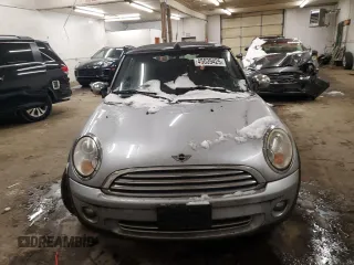 2010 MINI Convertible with VIN WMWMR3C55ATU98337, listed as a Copart auction lot 45039425 with Not Provided miles and Clean Title. Bid and sale history available at DreamBid. Image 5.