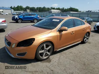 2011 Volvo S60 z VIN YV1902FH9B2007935, wystawiony jako Copart lot #61340405 z przebiegiem 139 169 mil mil oraz Szkoda całkowita • Salvage title. Historia ofert i sprzedaży dostępna na DreamBid. Obrazek 1.