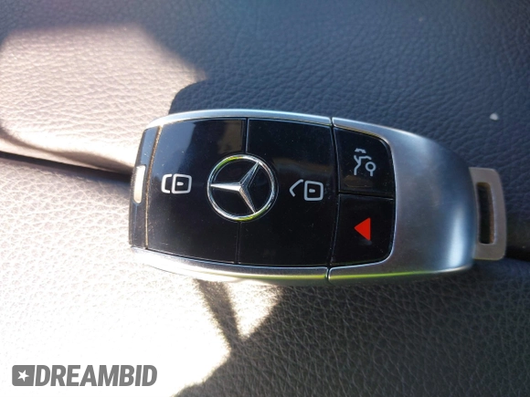 2021 Mercedes-Benz E 350 with VIN W1KZF8EB0MA947219, listed as a IAAI auction lot 40617447 with 59,873 mi miles and . Bid and sale history available at DreamBid. Image 11.