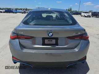 2024 BMW i4 eDrive40 z VIN WBY73AW02RFS99292, wystawiony jako Copart lot #56431405 z przebiegiem 17 030 mil mil oraz Tytuł czysty. Historia ofert i sprzedaży dostępna na DreamBid. Obrazek 6.