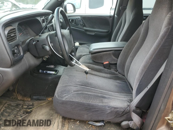 2000 Dodge Dakota Sport with VIN 1B7GL2AX3YS715657, listed as a Copart auction lot 88236515 with 170,873 mi miles and Clean Title. Bid and sale history available at DreamBid. Image 7.