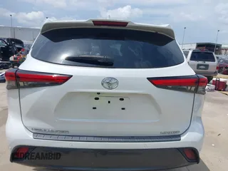 2023 Toyota Highlander L with VIN 5TDKDRAH4PS032141, listed as a IAAI auction lot 42476982 with 24,327 mi miles and . Bid and sale history available at DreamBid. Image 17.