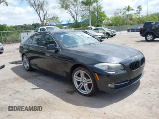 2011 BMW 5 Series 528i with VIN WBAFR1C58BC750449, listed as a IAAI auction lot 42083667 with 212,094 mi miles and . Bid and sale history available at carsss.com. Image 1.