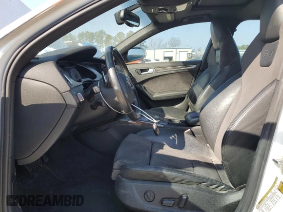 2011 Audi S4 Premium Plus z VIN WAUBGAFL7BA061061, wystawiony jako Copart lot #43745605 z przebiegiem 133 614 mil mil oraz Szkoda całkowita • Salvage title. Historia ofert i sprzedaży dostępna na DreamBid. Obrazek 7.