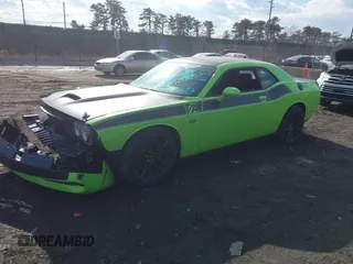 2023 Dodge Challenger R/T Scat Pack z VIN 2C3CDZFJ5PH527693, wystawiony jako IAAI lot #41428982 z przebiegiem 11 739 mil mil oraz . Historia ofert i sprzedaży dostępna na DreamBid. Obrazek 2.
