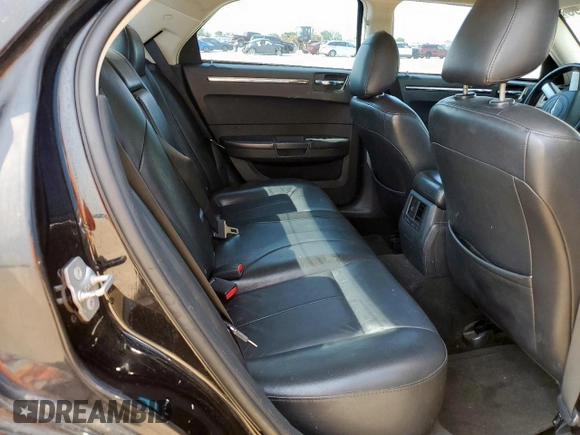 2010 Chrysler 300 Touring z VIN 2C3CA5CV0AH125757, wystawiony jako Copart lot #57422895 z przebiegiem 184 101 mil mil oraz Szkoda całkowita • Salvage title. Historia ofert i sprzedaży dostępna na DreamBid. Obrazek 10.