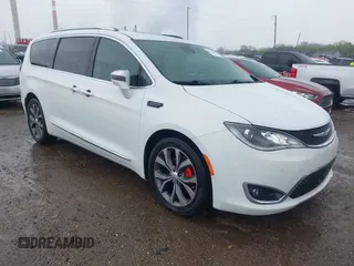 2018 Chrysler Pacifica Limited z VIN 2C4RC1GG8JR107182, wystawiony jako IAAI lot #42113415 z przebiegiem 154 982 mil mil oraz . Historia ofert i sprzedaży dostępna na DreamBid. Obrazek 1.