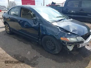 2006 Honda Civic LX z VIN 1HGFA16586L140600, wystawiony jako IAAI lot #42198775 z przebiegiem 205 373 mil mil oraz . Historia ofert i sprzedaży dostępna na DreamBid. Obrazek 1.