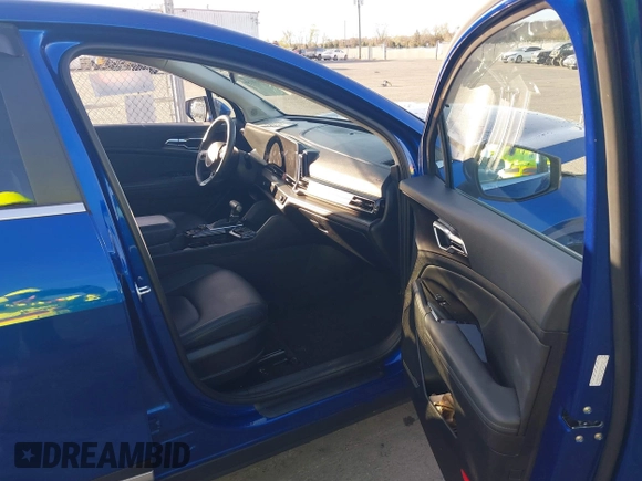 2023 Kia Sportage EX z VIN 5XYK33AF7PG043842, wystawiony jako IAAI lot #40850759 z przebiegiem 35 698 mil mil oraz . Historia ofert i sprzedaży dostępna na DreamBid. Obrazek 5.