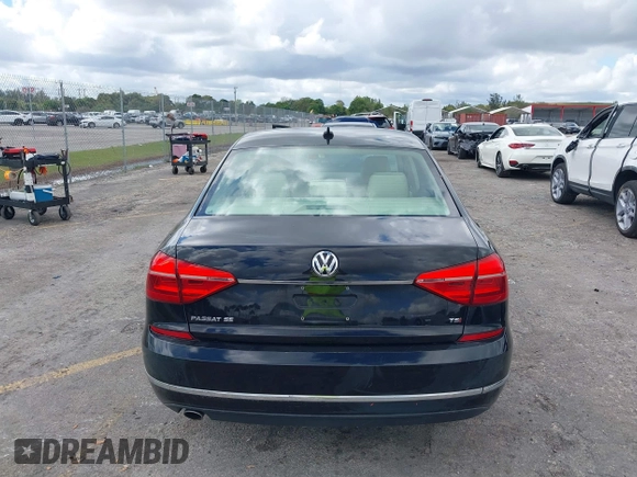 2016 Volkswagen Passat SE z VIN 1VWBS7A35GC047180, wystawiony jako IAAI lot #41650618 z przebiegiem 42 491 mil mil oraz . Historia ofert i sprzedaży dostępna na DreamBid. Obrazek 16.