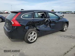 2015 Volvo V60 T5 Drive-E Premier with VIN YV140MEK4F1261924, listed as a Copart auction lot 53111885 with 86,620 mi miles and Salvage Title. Bid and sale history available at carsss.com. Image 3.