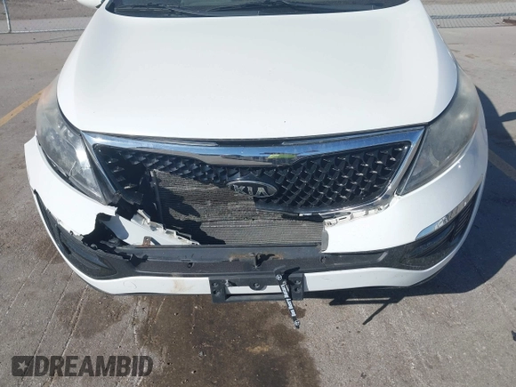 2015 Kia Sportage LX with VIN KNDPBCAC8F7690843, listed as a IAAI auction lot 41813154 with 124,885 mi miles and . Bid and sale history available at carsss.com. Image 6.