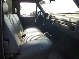 1995 Ford F-250 with VIN 1FTHF25F9SNB31802, listed as a Copart auction lot 81631674 with 0 mi miles and Salvage Title. Bid and sale history available at carsss.com. Image 10.