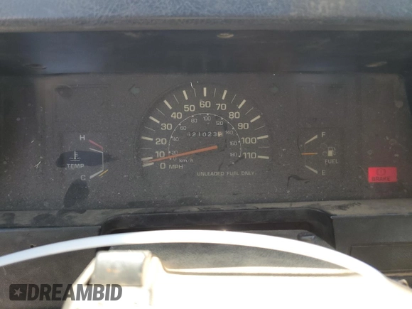 1986 Toyota Pickup с VIN JT4RN70D2G0018661, выставлен на аукционе Copart как лот 52309025 с пробегом 621 023 миль миль и Списание • Salvage title. История ставок и продаж доступна на DreamBid. Изображение 9.