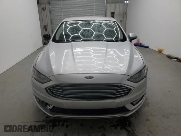 2018 Ford Fusion SE with VIN 3FA6P0HD0JR251640, listed as a Copart auction lot 52730585 with 183,356 mi miles and Clean Title. Bid and sale history available at carsss.com. Image 5.