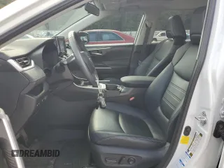 2021 Toyota RAV4 XLE Premium with VIN 2T3A1RFV6MW142184, listed as a Copart auction lot 60983715 with 31,814 mi miles and Salvage title. Bid and sale history available at DreamBid. Image 7.