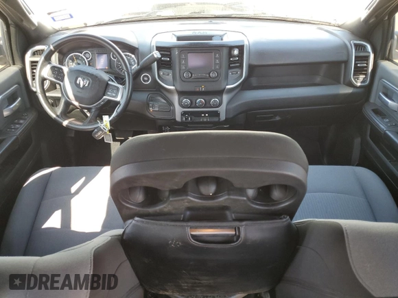 2021 Ram 2500 Big Horn z VIN 3C6UR5DL2MG627980, wystawiony jako Copart lot #51838145 z przebiegiem 130 024 mil mil oraz Szkoda całkowita • Salvage title. Historia ofert i sprzedaży dostępna na DreamBid. Obrazek 8.